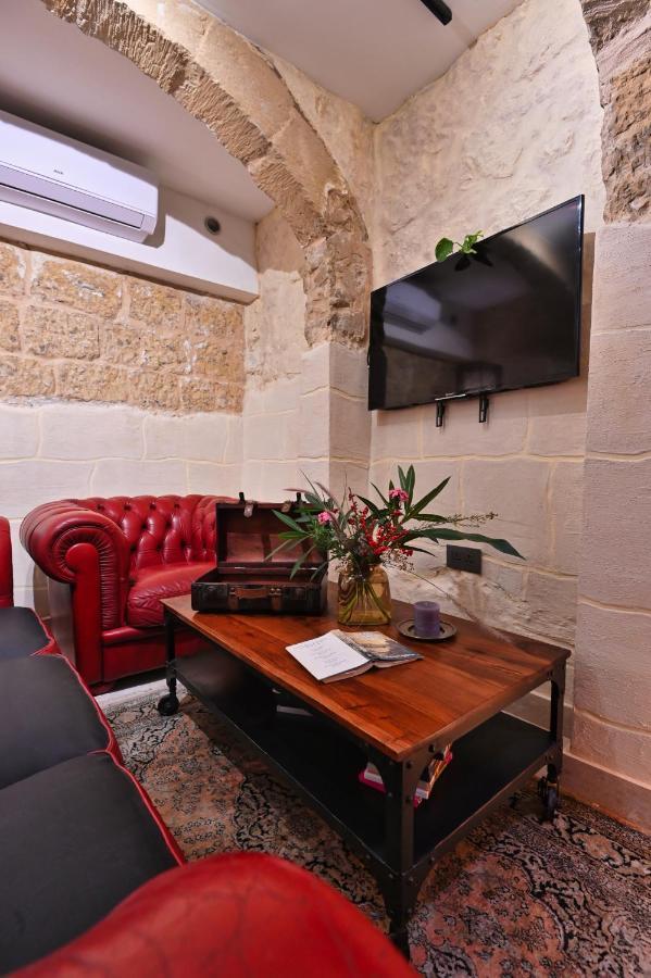 Il-Kastell - Not Only For Royals Hotel วิกตอเรีย ภายนอก รูปภาพ
